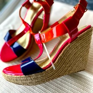 Women’s sz 10 Isola rope wedges